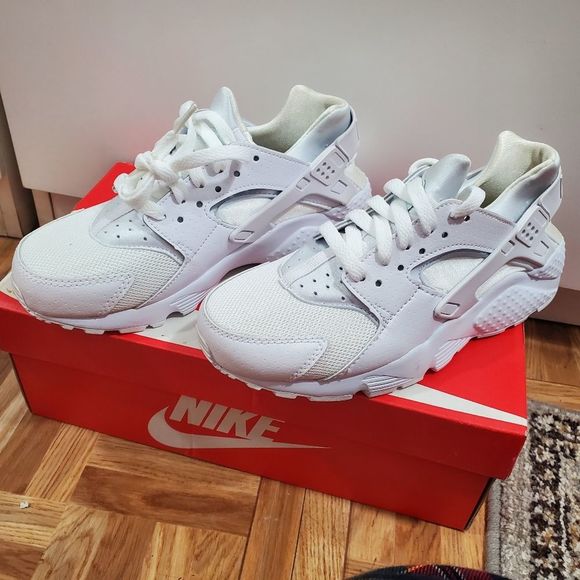 nike huarache run gs white